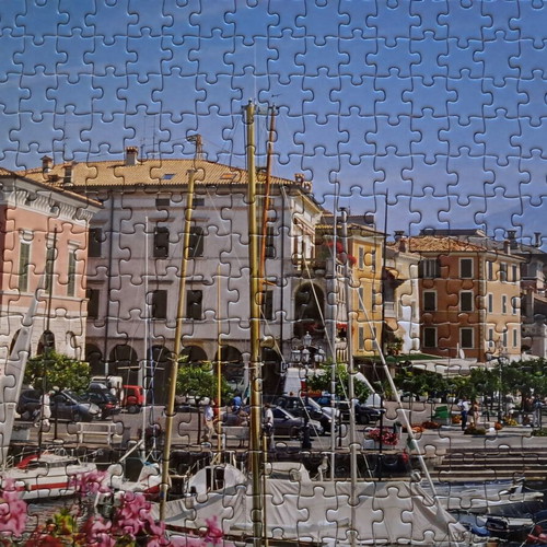 City harbor puzzle like new, 1000 pieces