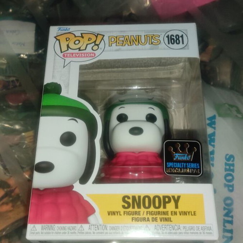 Funko Pop Television Peanuts Snoopy #1681 Specialty Series Exclusive new