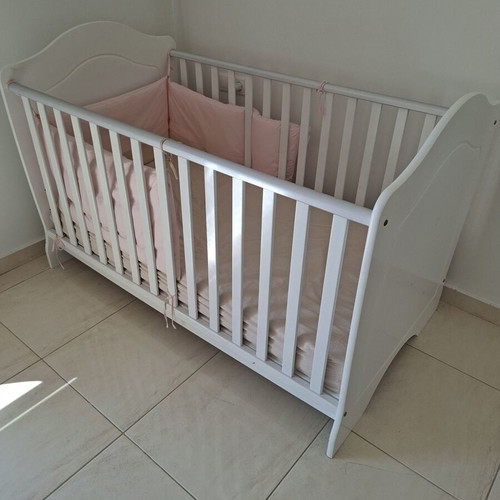 Convertible Baby Cot with Mattress by Grecostrom like new