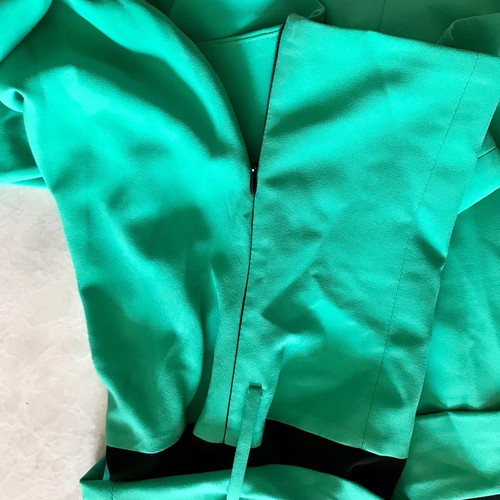 One-piece jumpsuit like new, black and green, size L