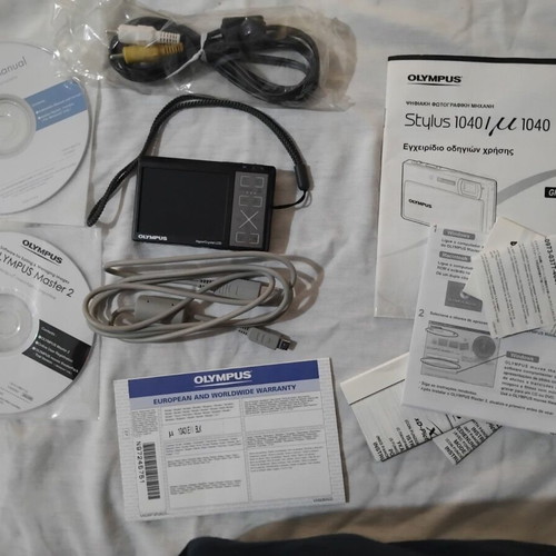 Olympus μ 1040 Slim like new, full box set with leather case
