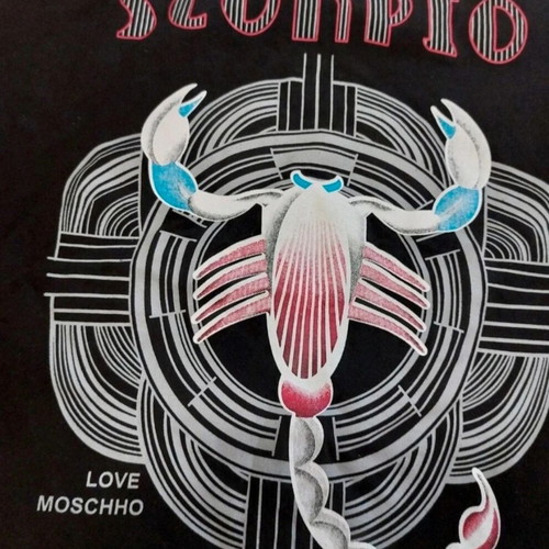 Set of 2 Scorpio T-shirts like new, size M, black and white