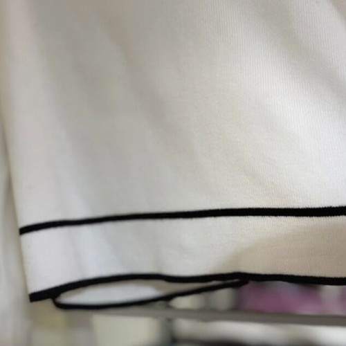 Cropped white cardigan with black details and gold buttons, new size M