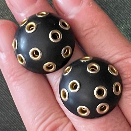 Branded Italian vintage clip earrings like new