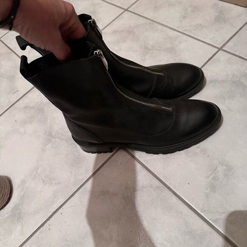 Zara boots black size 39 like new
