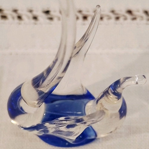 Glass Swan Decorative Figurine like new