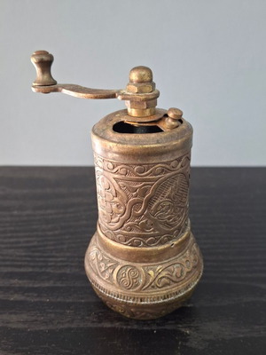 Acar brass pepper mill vintage, hand-crank, Turkish style, 9 cm