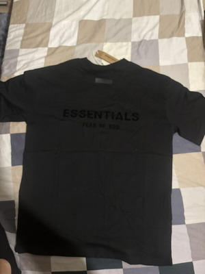 Essentials T-shirt new, size M, black