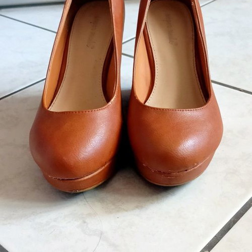 Super Mode women's winter platform shoes used size 40 brown leather