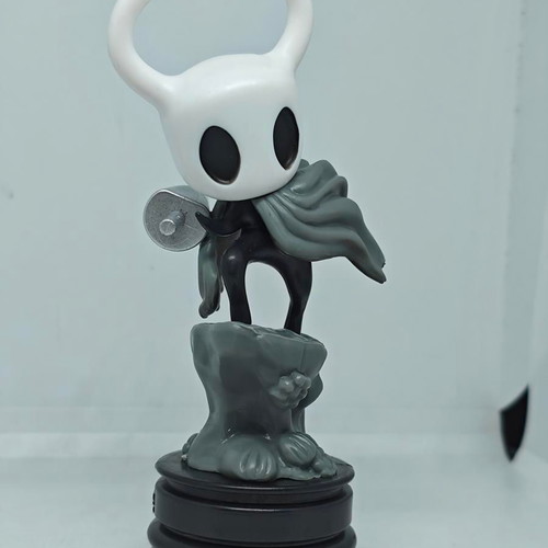 Hollow Knight Collectible Figure The Knight 12cm like new
