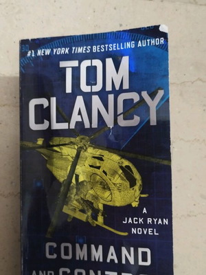 Command and Control Tom Clancy book like new, English