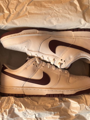 Nike Dunk Low Retro sneakers new, size 42.5, white