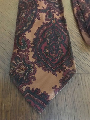 Εμπριμέ ανδρική γραβάτα χειροποίητη αχρησιμοποίητη με σχέδια