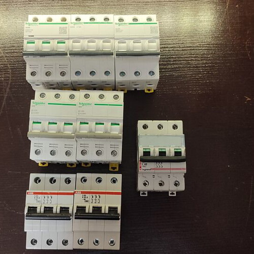 Three-phase rail relays