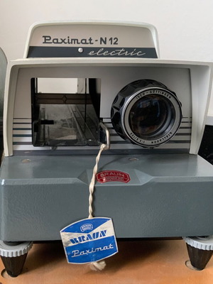 Braun Paximat N12 electric slide projector like new collectible