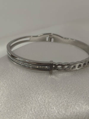Stainless Steel Hypoallergenic Bracelets in Gold and Silver Colors