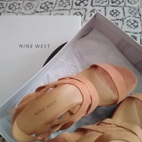 Nine West suede platform sandals size 38.5 like new, tabac color