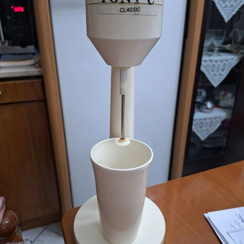 Tony'C Classic frappe maker used, white plastic
