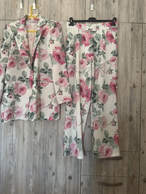 Studio 83 multicolor women's suit new