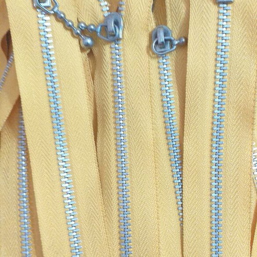 Zippers new, pack of 45, 15 centimeters, yellow
