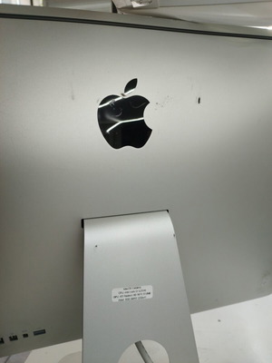 Apple iMac 21.5" Mid 2010 Intel Core i3 550 3.2GHz 8GB 500GB HDD used