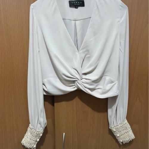 Crop top Lynne size 40 beige in like new condition