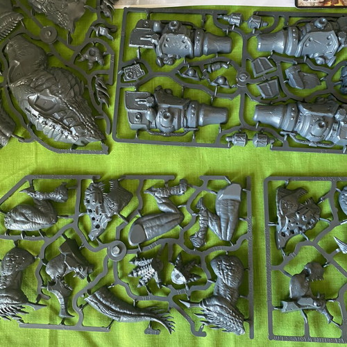 Conquest Hellbringer Drake Dweghom figure like new with card and base