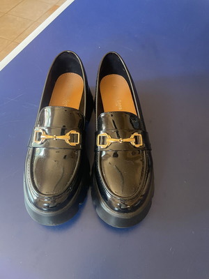 Bozikis patent leather loafers new, women's size 39, black