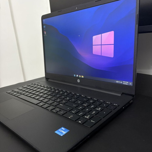 HP 15s-fq5040nq laptop with Intel Core i3-1215U, 16GB RAM, 256GB SSD, Windows 11