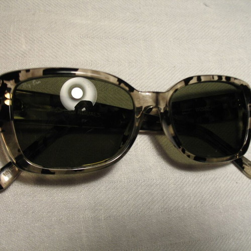 Vintage Ray Ban B&L W2532 women's sunglasses black tortoise like new