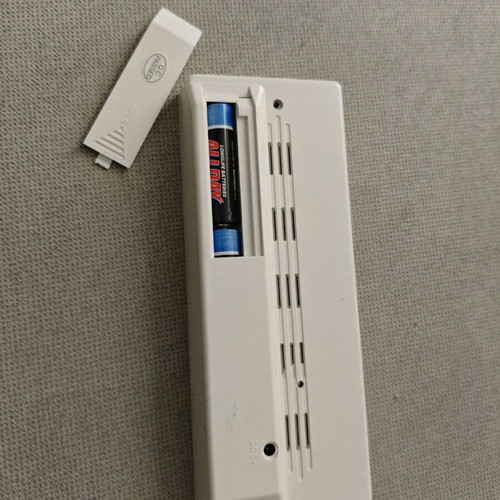 Mirror clock alarm clock like new with USB cable or battery power