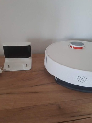 Xiaomi Robot Cleanser new with active warranty