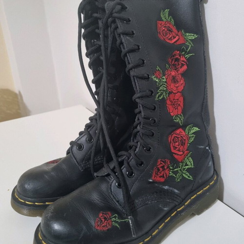 Dr Martens tall women's boots size 37 used, black