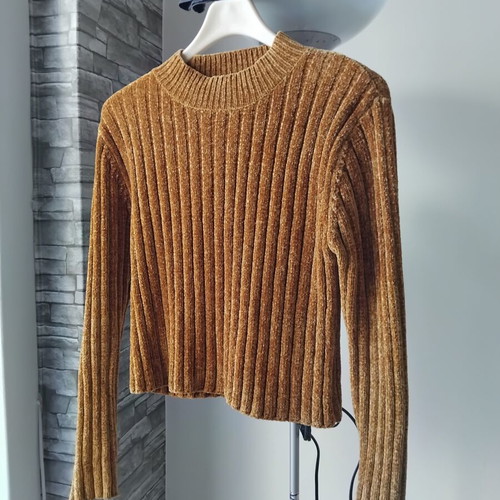 Forever 21 soft warm sweater size M, brown
