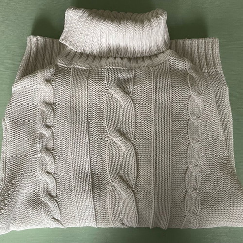 White sweater used, cotton with vintage knit, size M