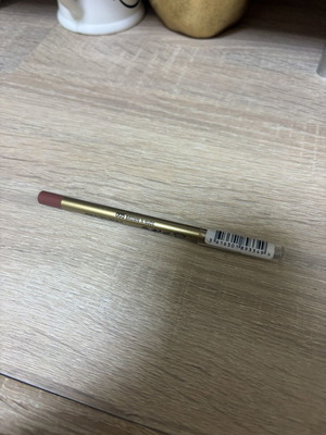 Max Factor lip liner like new, shade 005