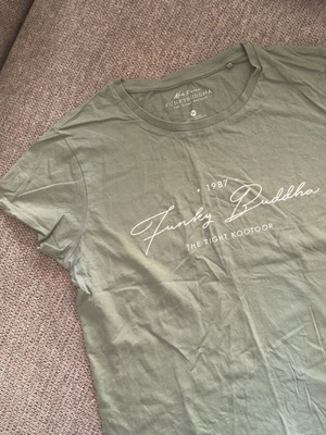 T-shirt λάδι Funky Buddha μέγεθος M, σαν καινούργιο