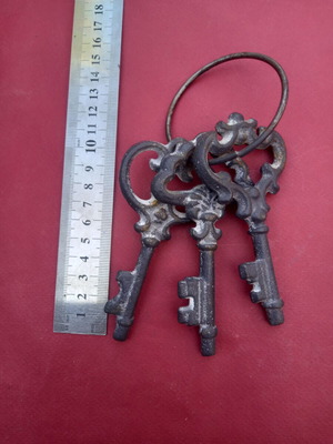 Cast iron keys