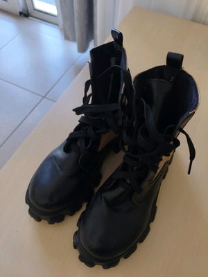 Lightweight two-tone boots used, size 38