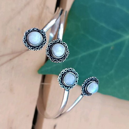 Statement silver-plated women's bracelet new with moonstone