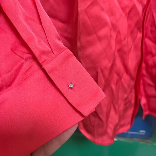 Boss coral shirt 93% silk new, size L