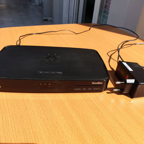 Novabox HD 3001 decoder like new with remote control