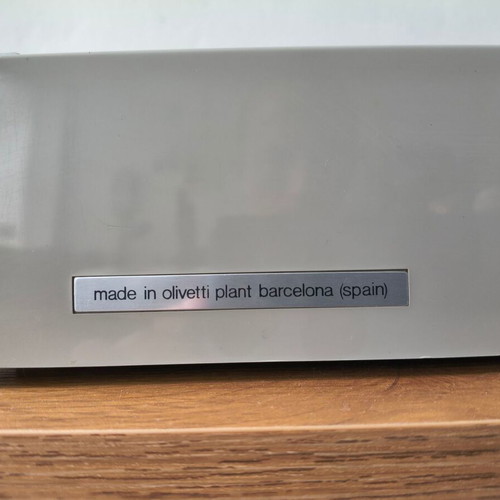 Olivetti Dora typewriter used, 1971, functional with Greek keyboard
