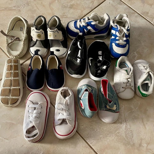 Baby shoes like new, sizes 21 and 22, 8 pairs Nike Allstar Stansmith Mayoral