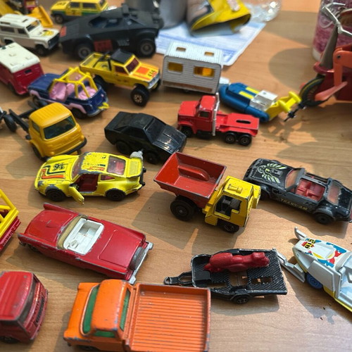 Collectible metal toy cars used, rare pack of 160 pieces