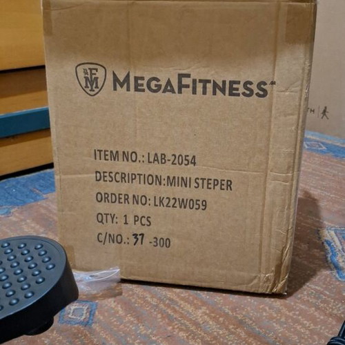 Mini stepper new with resistance bands, handles and hand straps, unused