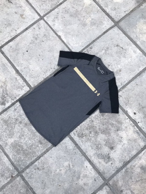 Under Armour compression shirt like new, medium, grey