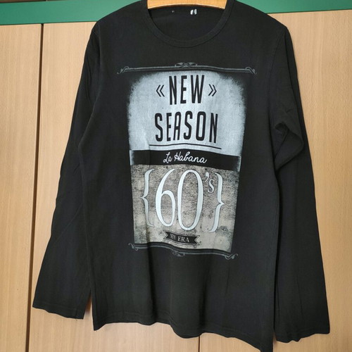 Black long-sleeve spring men's shirt used with New Season print