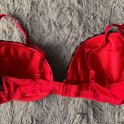 H&M bra size 75A