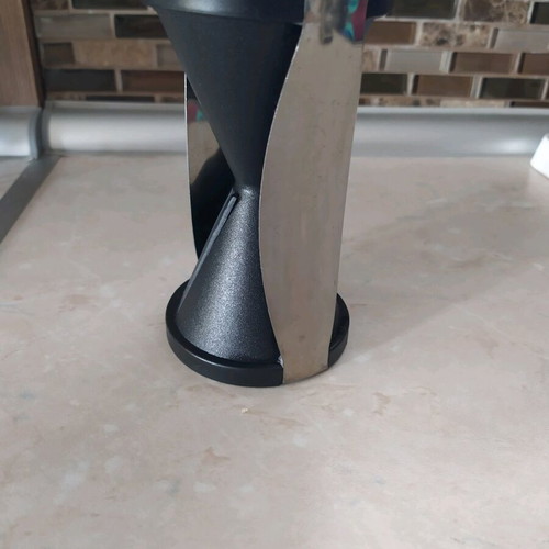 Vegetable cutter like new with double blade